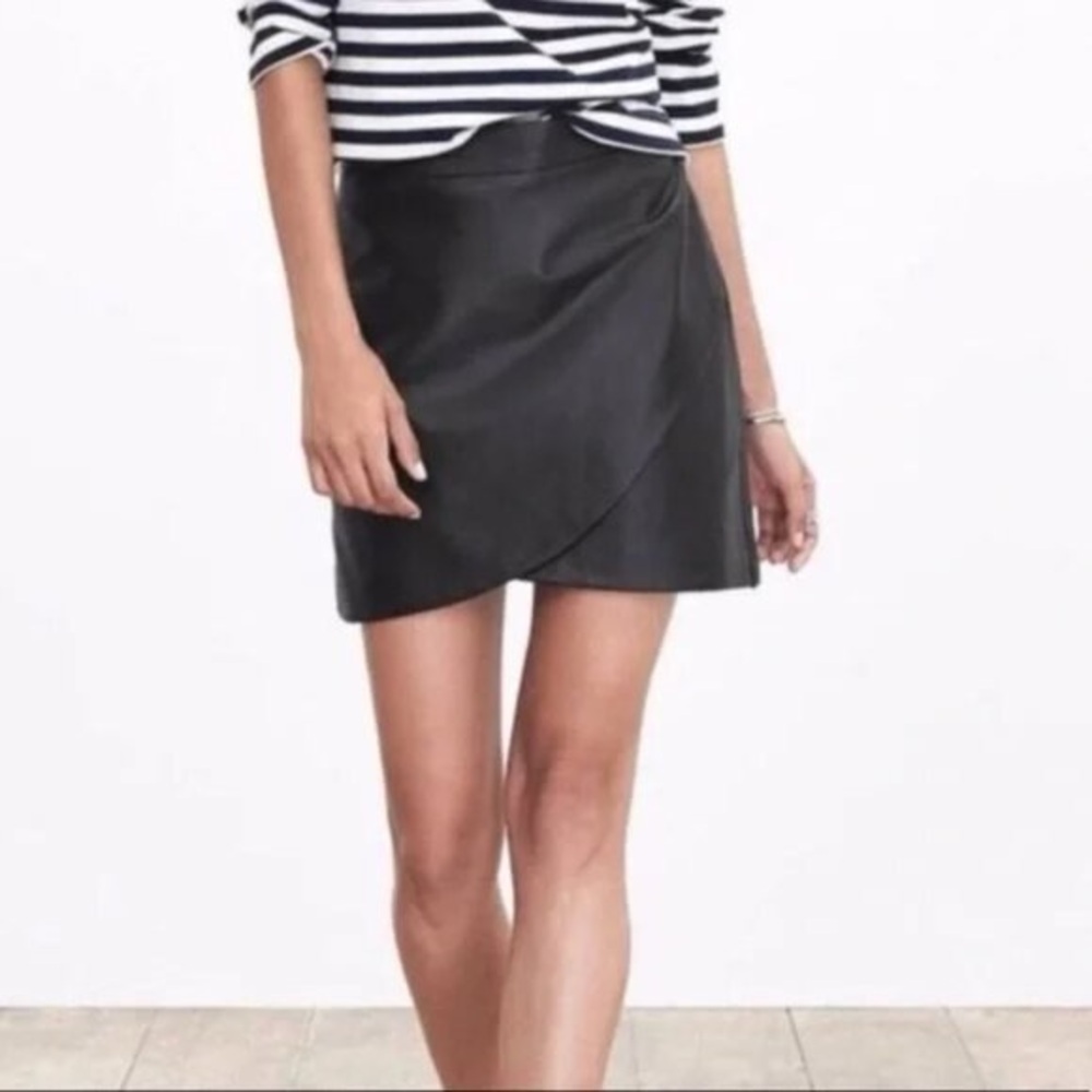 Banana Republic Black Real Lamb Leather Mini Skirt